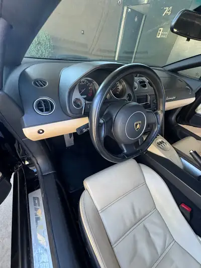 Lamborghini Gallardo 5.0 V10 Coupé — 520 ch, légendaire sportive italienne — Armaturenbrett