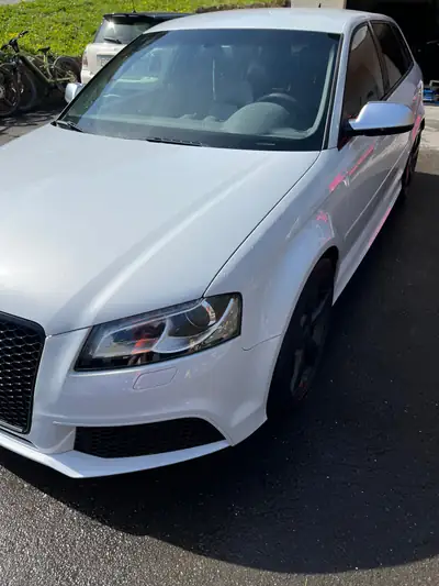 Audi RS3 Sportback 2.5 TFSI quattro — Performance 340 ch, intérieur premium noir — tableau de bord