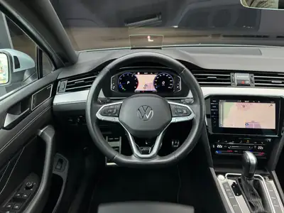 VW Passat Variant 2.0 TSI Elegance 4Motion — Monospace premium, 60 400 km, tout équipé — Miniature 15
