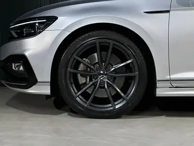 VW Passat Variant 2.0 TSI Elegance 4Motion — Monospace premium, 60 400 km, tout équipé — Miniature 30