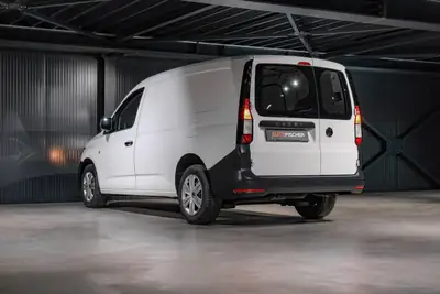 VW Caddy Cargo 2.0 TDI Maxi — Utilitaire fiable, faible kilométrage et garantie constructeur — Thumbnail 8