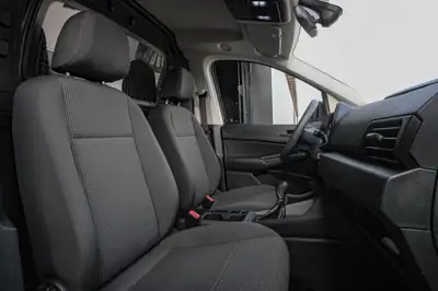VW Caddy Cargo 2.0 TDI Maxi — Utilitaire fiable, faible kilométrage et garantie constructeur — Thumbnail 11