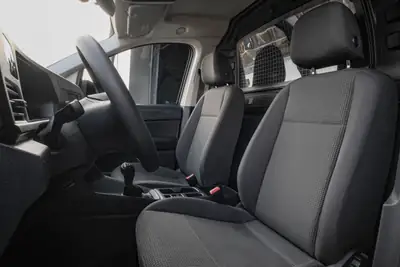 VW Caddy Cargo 2.0 TDI Maxi — Utilitaire fiable, faible kilométrage et garantie constructeur — Thumbnail 10