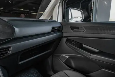VW Caddy Cargo 2.0 TDI Maxi — Utilitaire fiable, faible kilométrage et garantie constructeur — Thumbnail 19