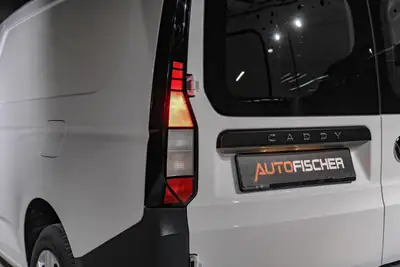 VW Caddy Cargo 2.0 TDI Maxi — Utilitaire fiable, faible kilométrage et garantie constructeur — Thumbnail 25