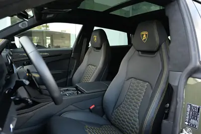 Lamborghini Urus S E-Gear — SUV haute performance 666 ch, couleur exclusive Verde Turbine — Thumbnail 11