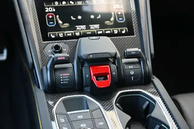 Lamborghini Urus S E-Gear — SUV haute performance 666 ch, couleur exclusive Verde Turbine — Thumbnail 17
