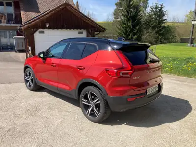 Volvo XC40 T5 Twin Engine R-Design — SUV hybride rechargeable, 83 000 km — intérieur