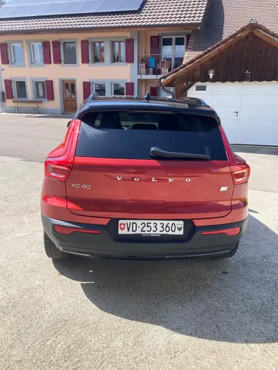 Volvo XC40 T5 Twin Engine R-Design — SUV hybride rechargeable, 83 000 km — Miniature 9