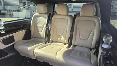 Mercedes-Benz V 300 d Extralang Swiss Edition — Monospace premium 4Matic, entretien impeccable — Miniatur 8