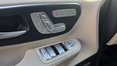 Mercedes-Benz V 300 d Extralang Swiss Edition — Monospace premium 4Matic, entretien impeccable — Miniatur 19