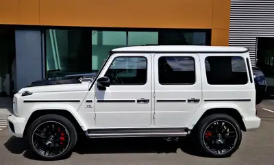 Mercedes-Benz G 63 AMG — SUV légendaire 584 ch, entretien gratuit inclus — Thumbnail 7