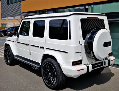Mercedes-Benz G 63 AMG — SUV légendaire 584 ch, entretien gratuit inclus — Thumbnail 9