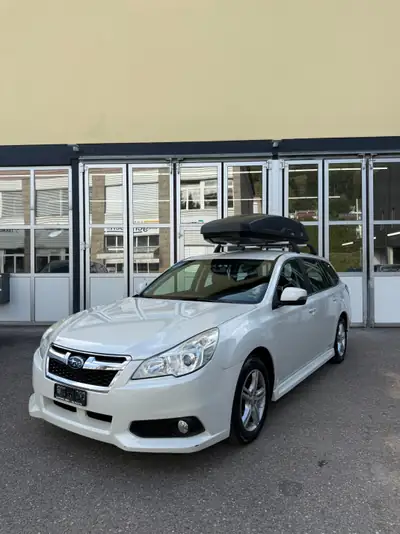 Subaru Legacy 2.0i Swiss AWD — Break fiable, transmission Lineartronic, traction intégrale — fianco