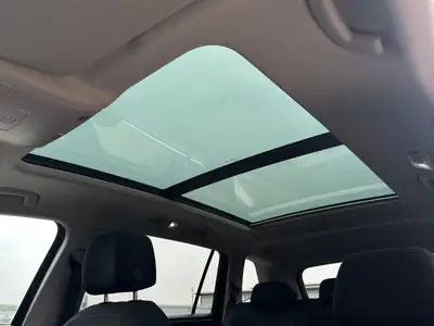 VW Tiguan Allspace 2.0 TSI Highline 4Motion — SUV 7 places, tout-terrain fiable — Miniature 24