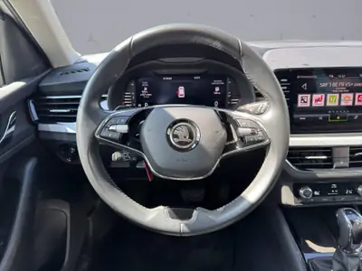 Skoda Kamiq 1.0 TSI Tour DSG — Citadin malin, consommation économique — Miniature 11