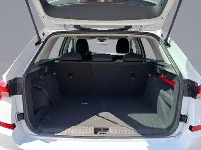 Skoda Kamiq 1.0 TSI Tour DSG — Citadin malin, consommation économique — Miniature 17