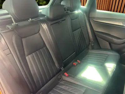 Skoda Karoq 2.0 TSI SportLine 4x4 — SUV polyvalent, moteur 190 ch et transmission DSG — Miniatura 17