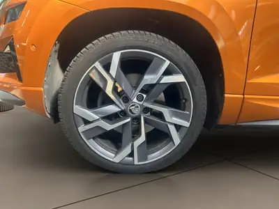 Skoda Karoq 2.0 TSI SportLine 4x4 — SUV polyvalent, moteur 190 ch et transmission DSG — Miniatura 21