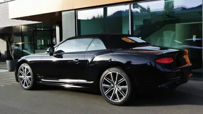 Bentley Continental GTC 4.0 V8 S 2024 — Cabriolet de luxe, 19 900 km seulement — Thumbnail 13