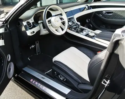 Bentley Continental GTC 4.0 V8 S 2024 — Cabriolet de luxe, 19 900 km seulement — Thumbnail 15