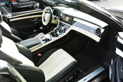 Bentley Continental GTC 4.0 V8 S 2024 — Cabriolet de luxe, 19 900 km seulement — Thumbnail 17