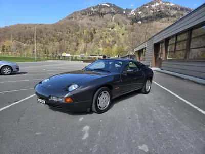 Porsche 928 S4 — Coupé sportif de légende, fraîchement homologué vétéran — vista esterna