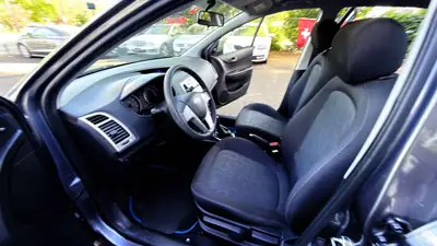 Hyundai i20 1.2 Comfort — Citadine fiable, 34'000 km seulement — Miniature 11
