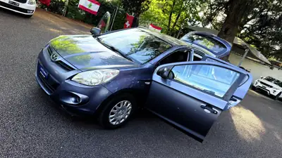 Hyundai i20 1.2 Comfort — Citadine fiable, 34'000 km seulement — Miniature 14