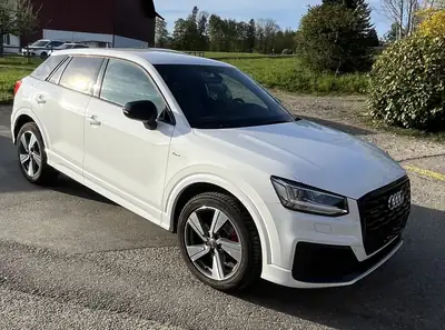 Audi Q2 40 TFSI Sport quattro S-tronic — Sportivité all-wheel drive, kilométrage maîtrisé — vista posteriore