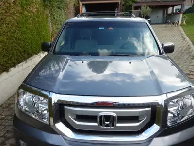 Honda Pilot Touring 2011 — SUV 7 places robuste, 60'000 km, pneus neufs — Miniature 8