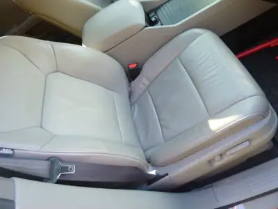 Honda Pilot Touring 2011 — SUV 7 places robuste, 60'000 km, pneus neufs — Miniature 11