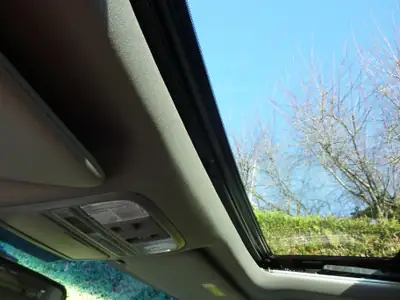 Honda Pilot Touring 2011 — SUV 7 places robuste, 60'000 km, pneus neufs — Miniature 10