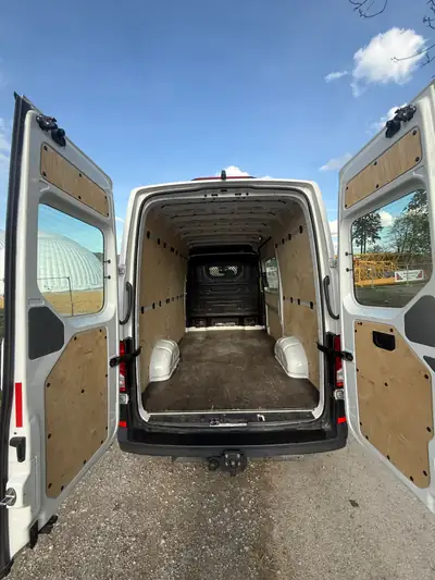 VW Crafter 2022 — Utilitaire diesel robuste, 67'300 km, parfait pour les professionnels — dettaglio