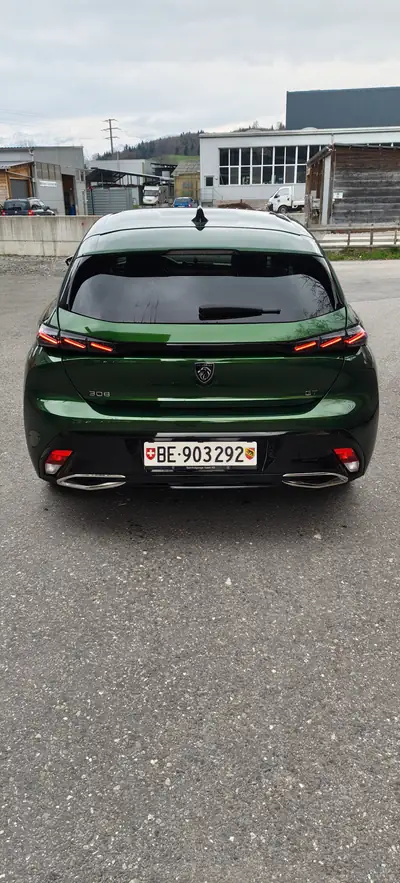 Peugeot 308 1.2 PureTech GT — Élégance verte, 75000 km, équipement premium — Miniature 14