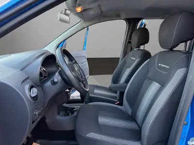 Dacia Lodgy 1.2 T Stepway 7 places — Monospace familial robuste, sans accident — Thumbnail 9