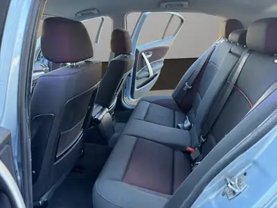 BMW 116i — Compacte urbaine fiable, entretien suivi, sans sinistre — Thumbnail 13