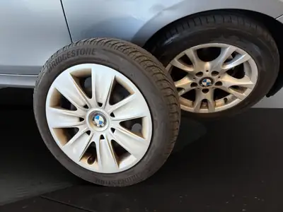 BMW 116i — Compacte urbaine fiable, entretien suivi, sans sinistre — Thumbnail 20