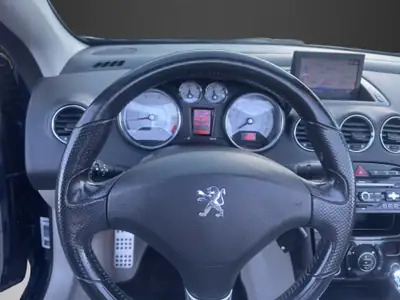 Peugeot 308 CC 1.6 Turbo — Cabriolet élégant, moteur dynamique, entretien à jour — Thumbnail 12