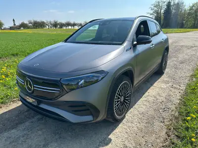 Mercedes-Benz EQA 350 AMG Line 4Matic — SUV électrique performant, première main, 49 500 km — tableau de bord