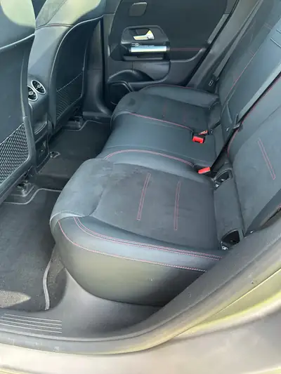 Mercedes-Benz EQA 350 AMG Line 4Matic — SUV électrique performant, première main, 49 500 km — Miniature 9