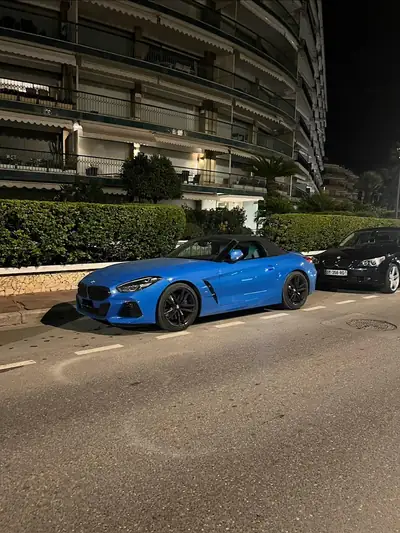 BMW Z4 M40i Steptronic — Roadster sportif 340 ch, très peu kilométré — vista posteriore