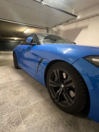 BMW Z4 M40i Steptronic — Roadster sportif 340 ch, très peu kilométré — interni