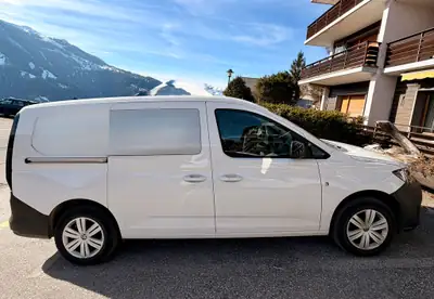 VW Caddy Cargo 1.5 TSI — Utilitaire compact performant, très peu kilométré — rear view