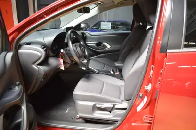 Toyota Yaris 1.5 Comfort e-CVT — Hybride économe, premier propriétaire, garantie Toyota — Miniature 11