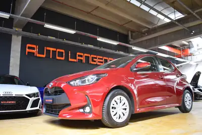 Toyota Yaris 1.5 Comfort e-CVT — Hybride économe, premier propriétaire, garantie Toyota — Miniature 10