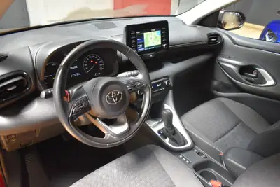 Toyota Yaris 1.5 Comfort e-CVT — Hybride économe, premier propriétaire, garantie Toyota — Miniature 12