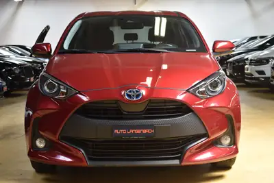 Toyota Yaris 1.5 Comfort e-CVT — Hybride économe, première main, 100 500 km — tableau de bord