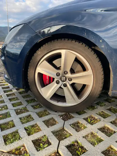 SEAT Leon ST Cupra 300 4Drive — Break sportif TSI 300 ch, tout-terrain, état impeccable — détail