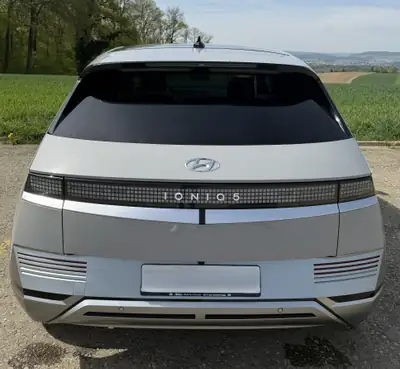 Hyundai Ioniq 5 77 kWh — Électrique haute performance, 16 500 km seulement — detail